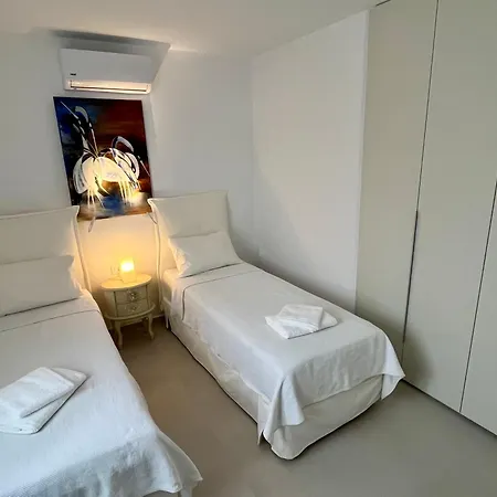 Villa Eidolion Essence *