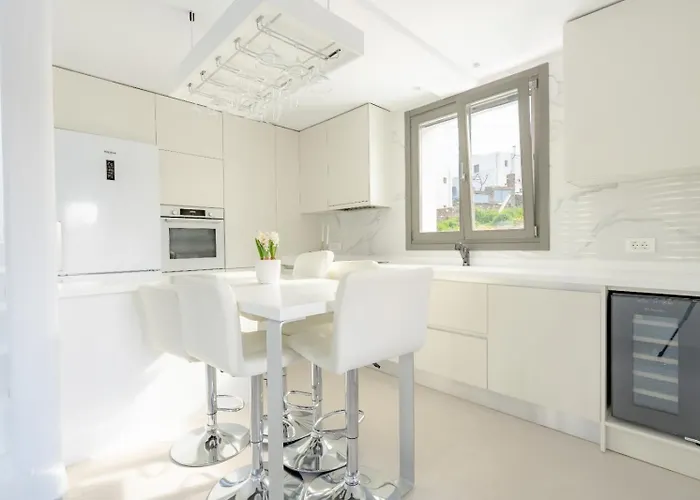 Eidolion Essence Ano Mera